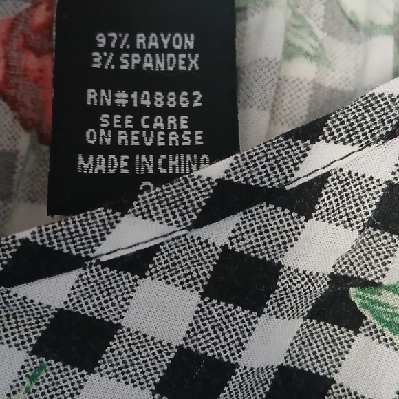 Torrid Tunic Top Cold Shoulder Black White Gingham Check Floral Accents Oversize - Picture 5 of 10